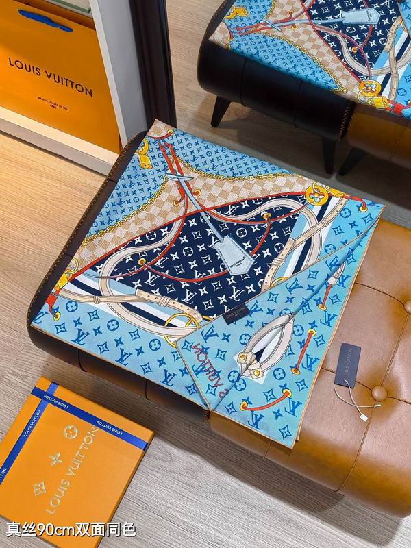 LV silk scarf hm (113)
