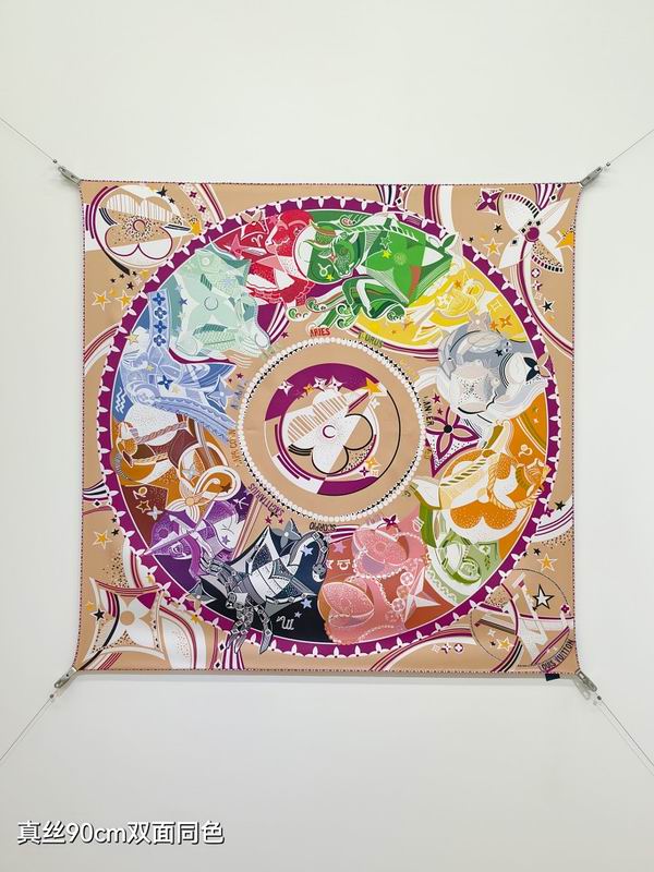 LV silk scarf hm (125)