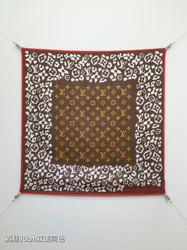 LV silk scarf hm (128)
