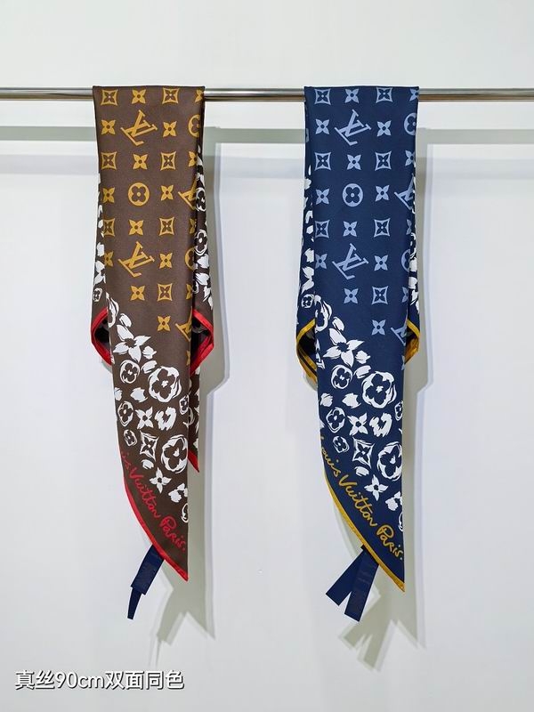 LV silk scarf hm (132)