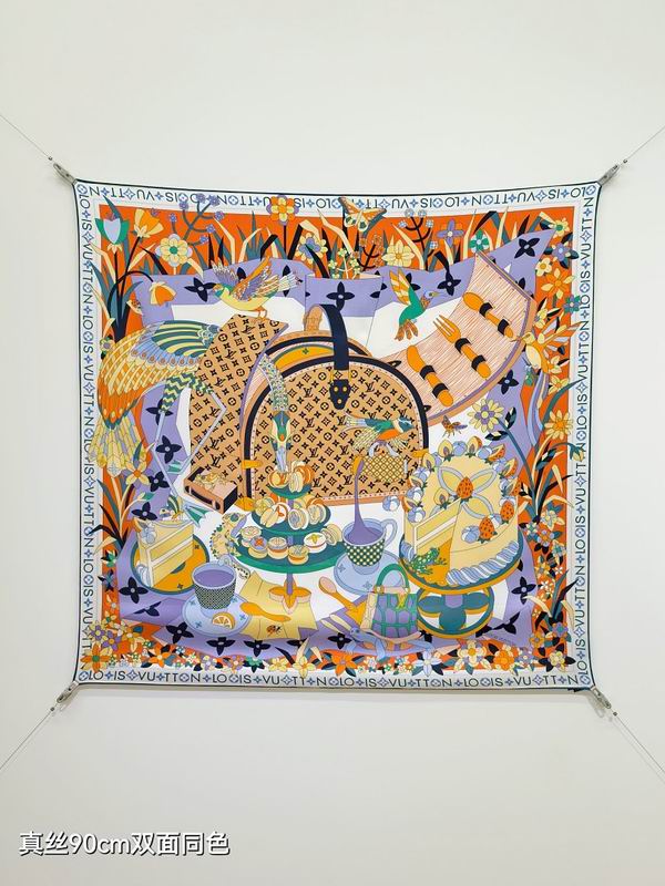 LV silk scarf hm (154)