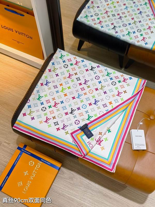 LV silk scarf hm (171)