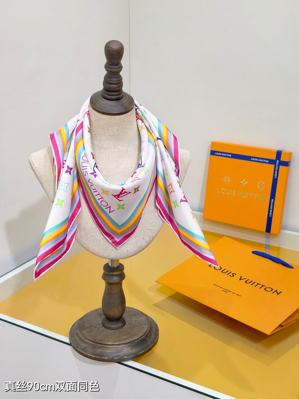 LV silk scarf hm (172)