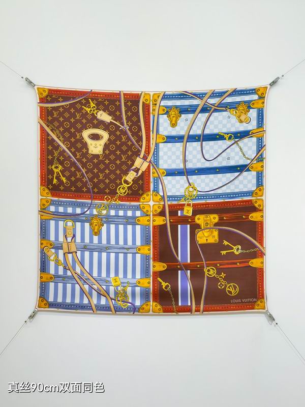 LV silk scarf hm (183)