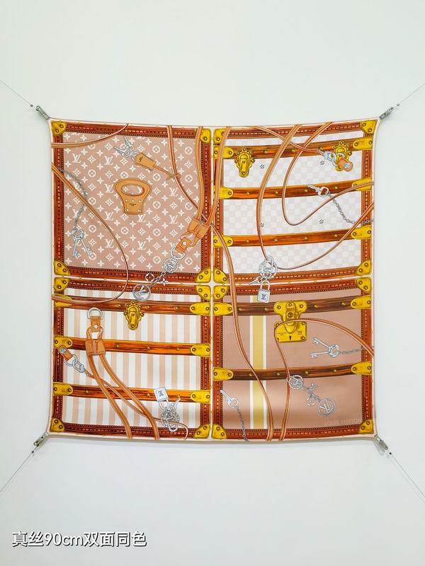 LV silk scarf hm (187)