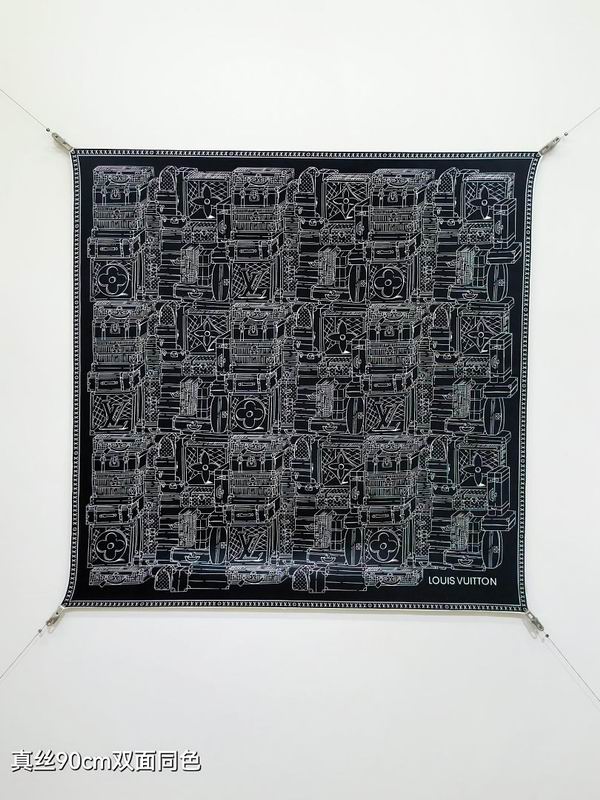 LV silk scarf hm (192)