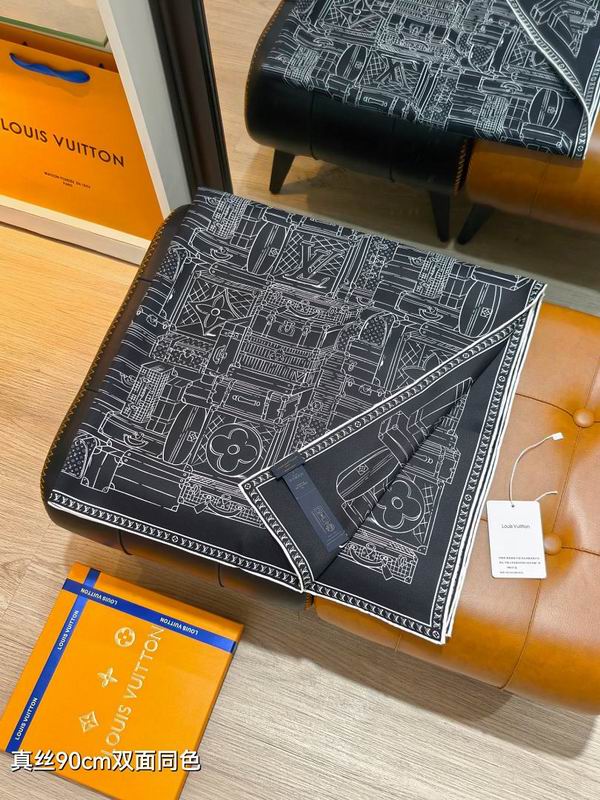 LV silk scarf hm (193)