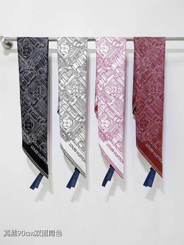 LV silk scarf hm (198)
