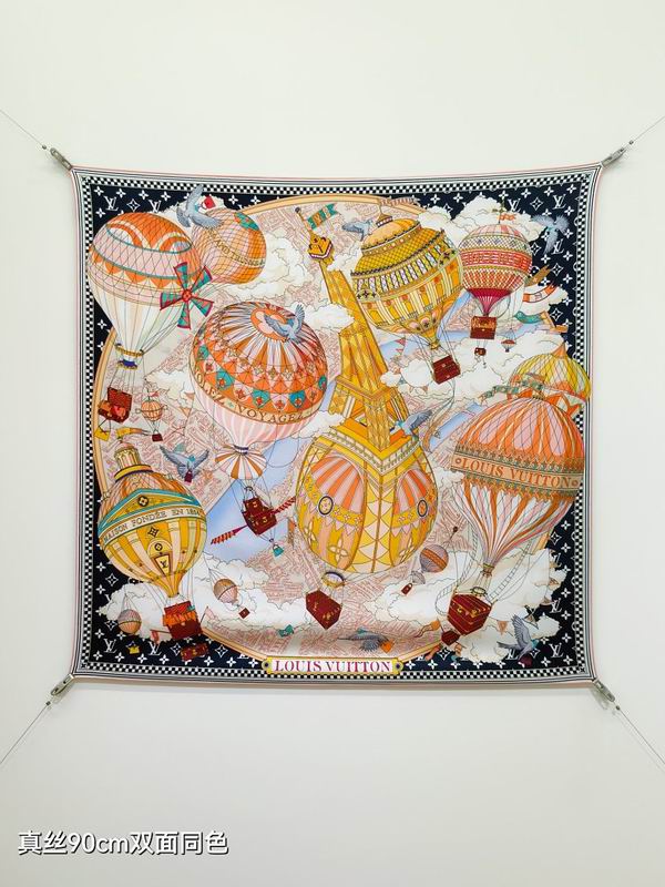 LV silk scarf hm (32)