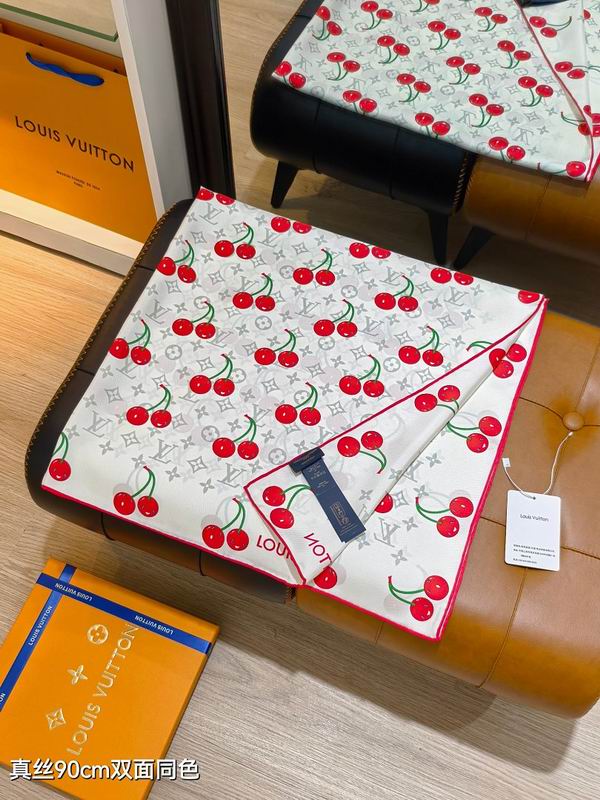 LV silk scarf hm (39)