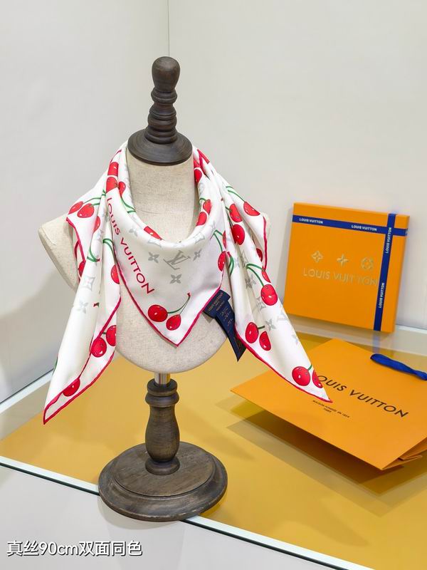 LV silk scarf hm (40)