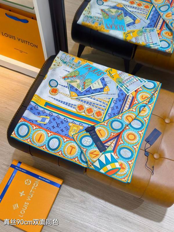 LV silk scarf hm (61)