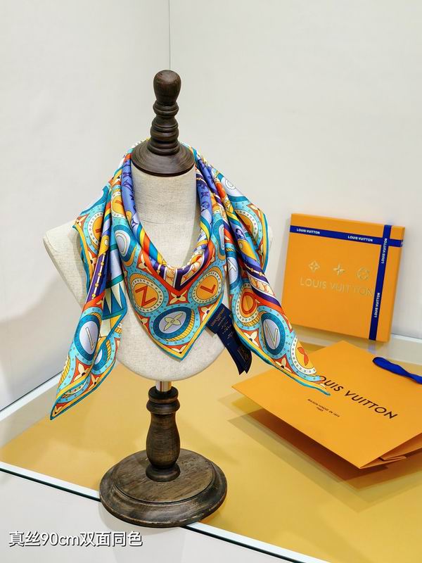 LV silk scarf hm (62)