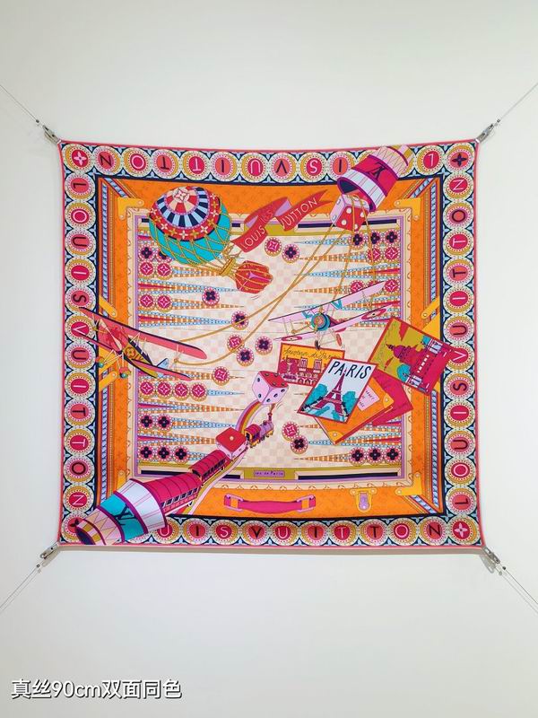 LV silk scarf hm (63)