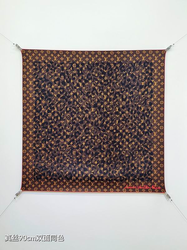 LV silk scarf hm (71)