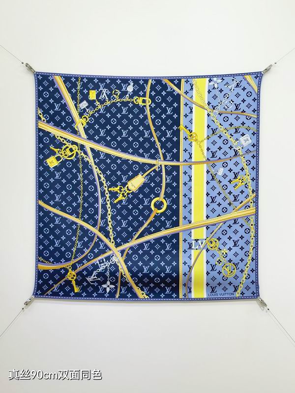 LV silk scarf hm (76)