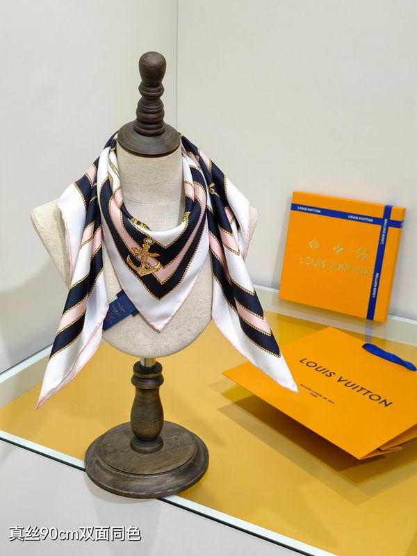 LV silk scarf hm (82)