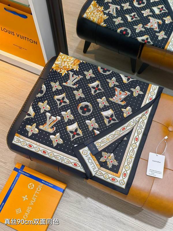 LV silk scarf hm (91)