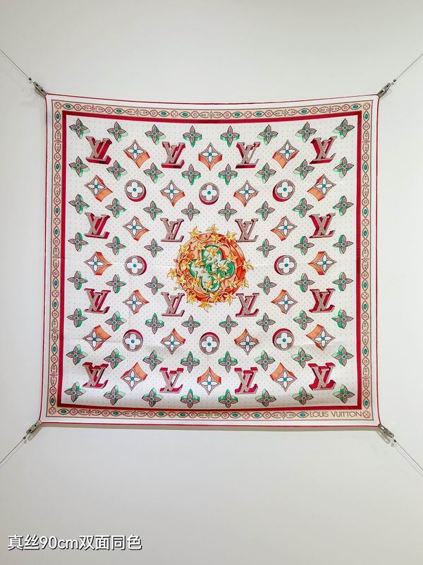 LV silk scarf hm (93)