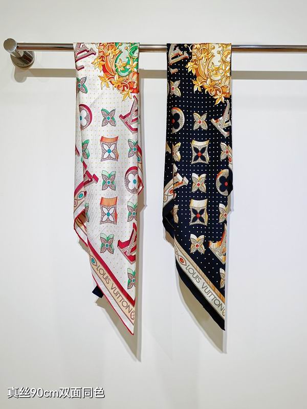 LV silk scarf hm (96)