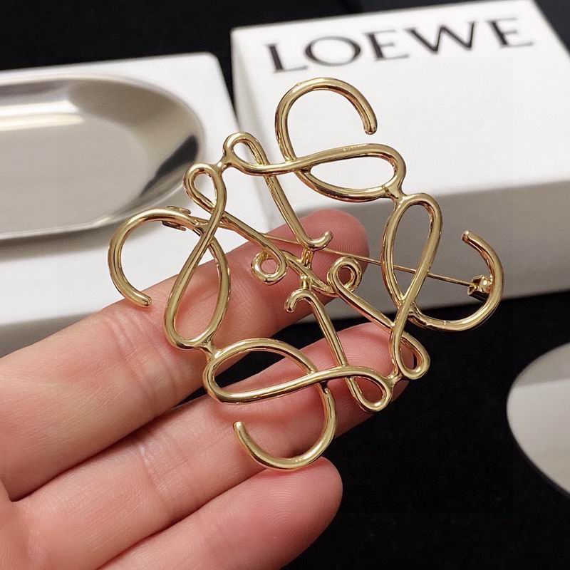 Loewe Brooch 05yxs01 (4)