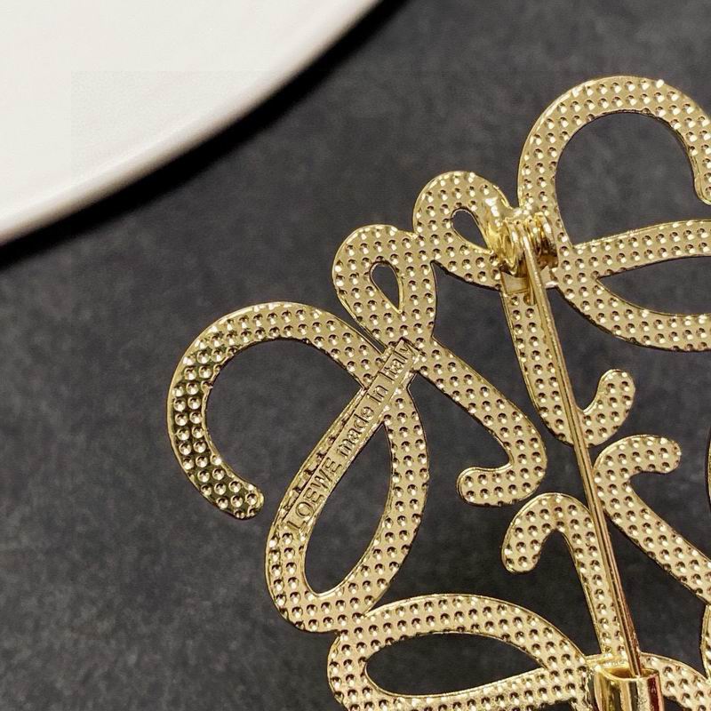 Loewe Brooch 05yxs02 (3)