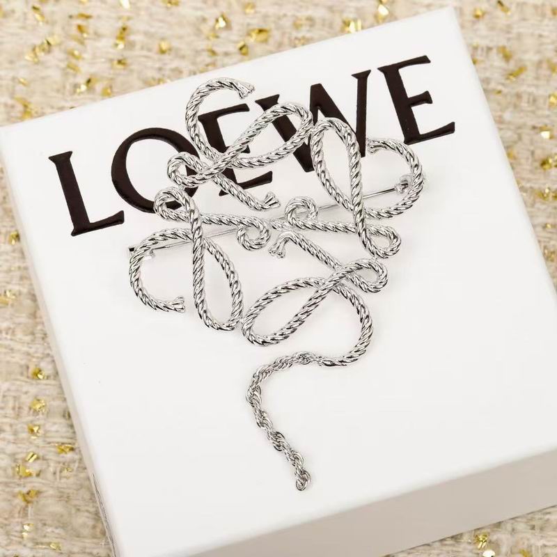 Loewe Brooch 05yxs04 (3)