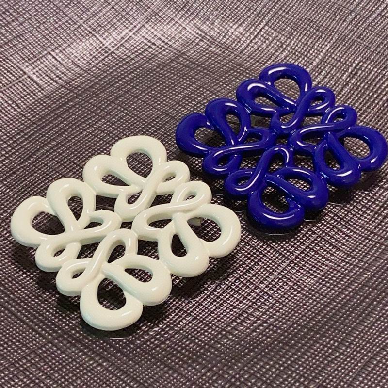 Loewe Brooch 05yxs05 (5)