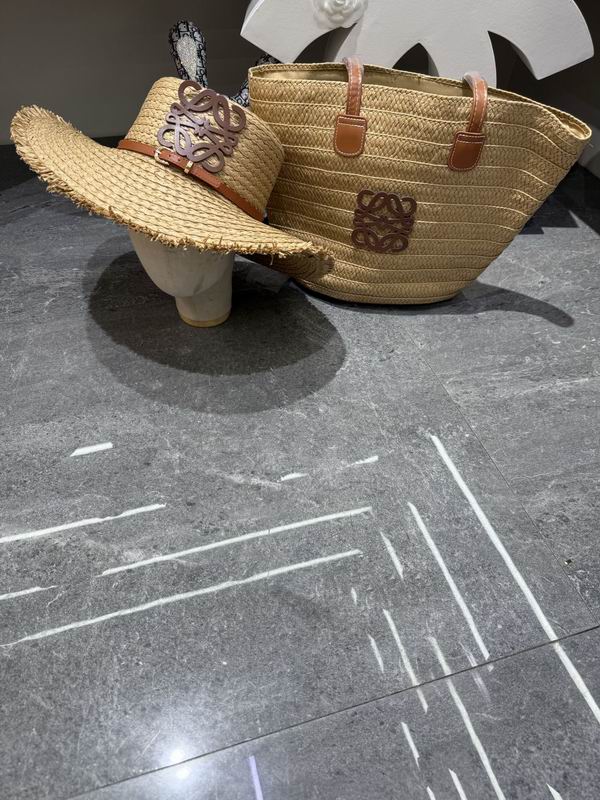 Loewe bag hat dx (128)