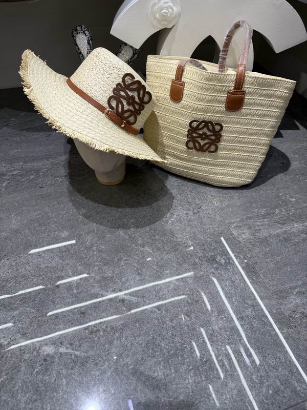 Loewe bag hat dx (130)