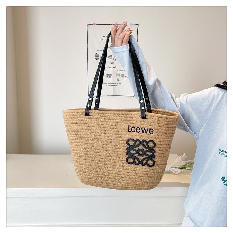 Loewe beach bag dx (1)