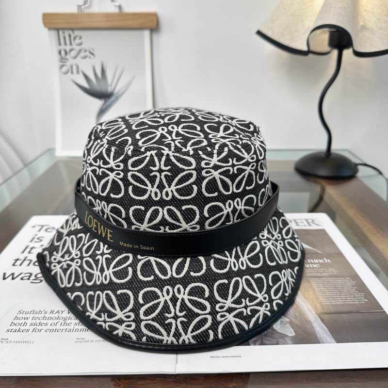 Loewe hat dx (157)