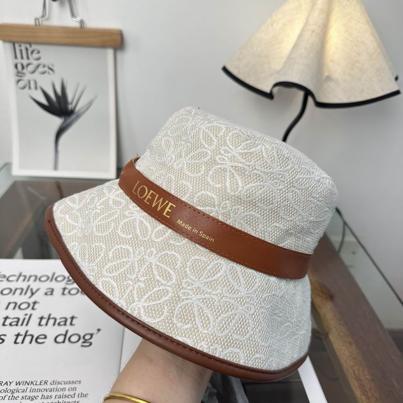 Loewe hat dx (164)
