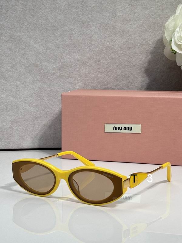 MiuMiu 05099 c01