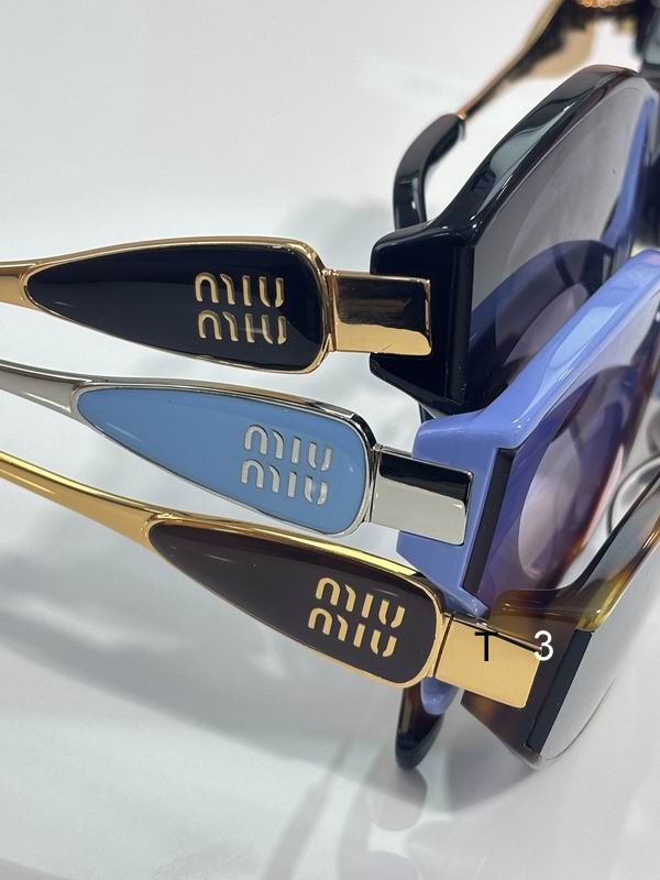 MiuMiu 05099 c08