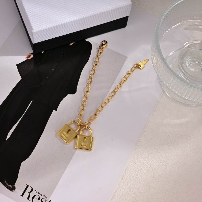 MiuMiu Bracelet  yxs02 (2)