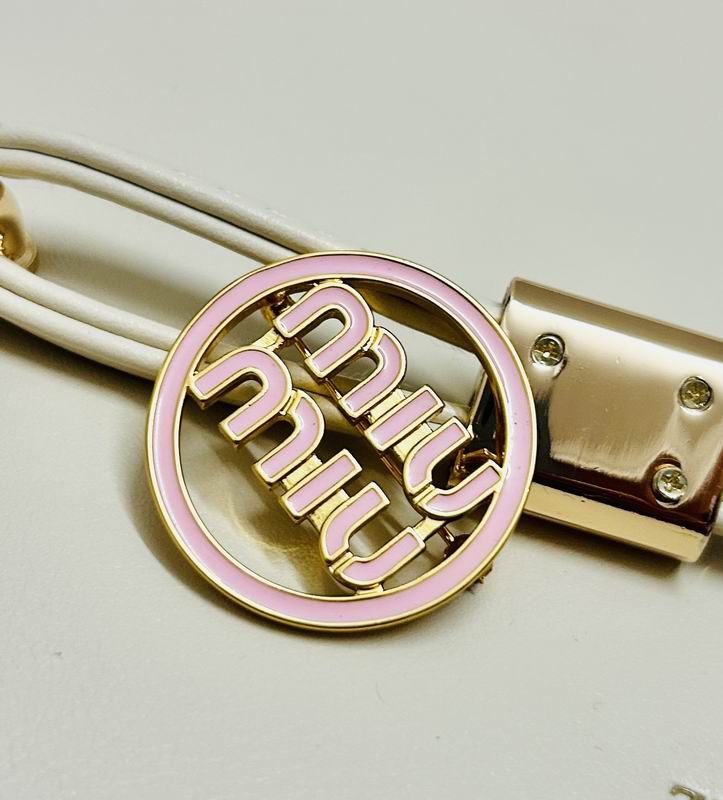 MiuMiu Brooch yxs02 (3)