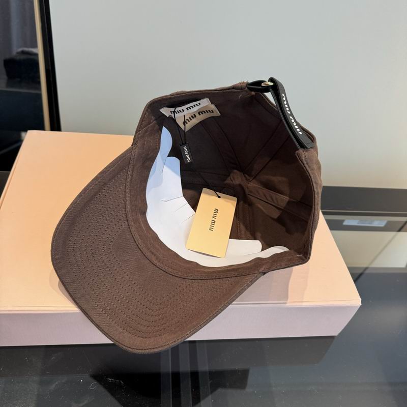 Miumiu Cap dx (1827)