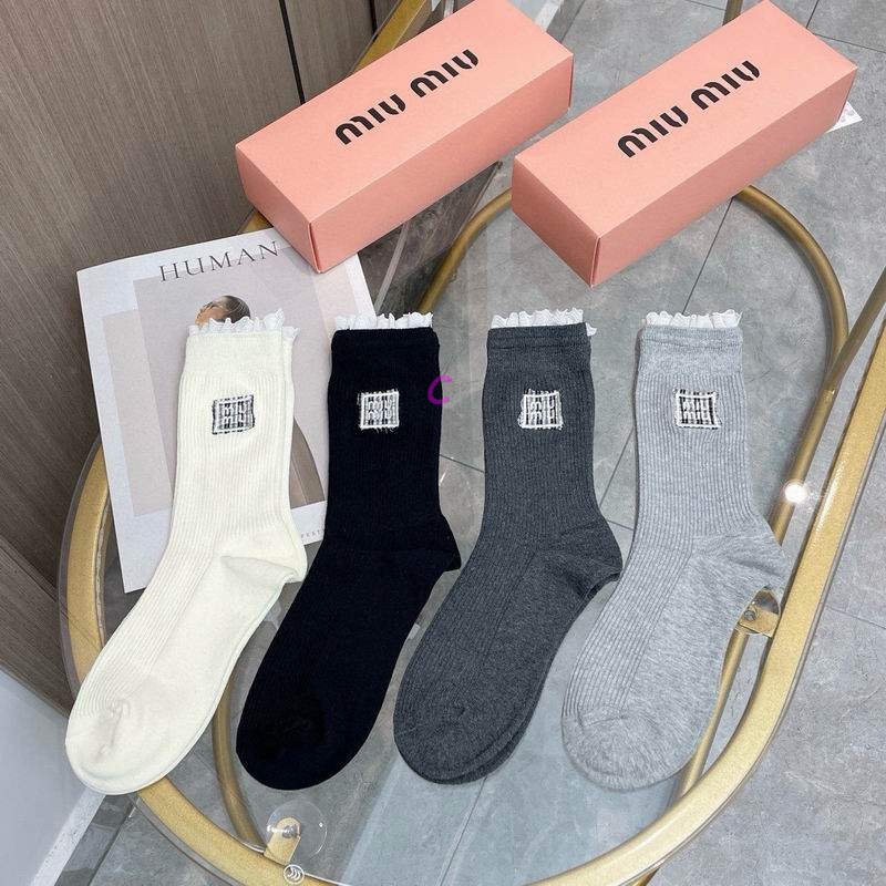 Miumiu Socks (2)