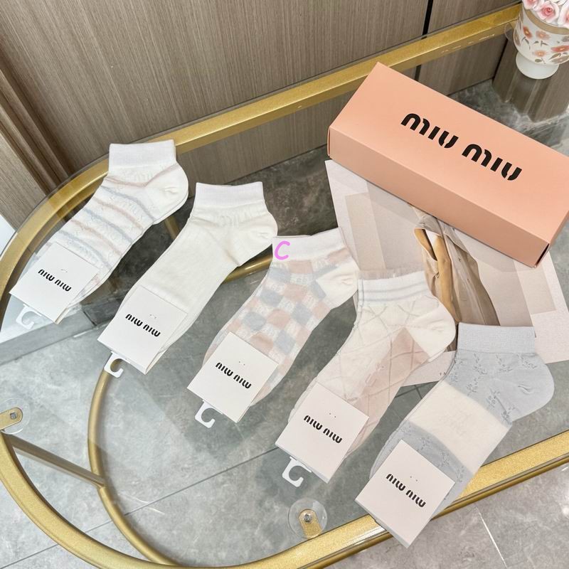 Miumiu Socks (3)