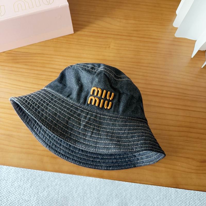 Miumiu hat dx (483)