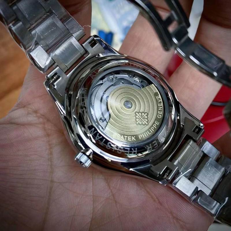 Patek Philippe 41mm 71 (1)