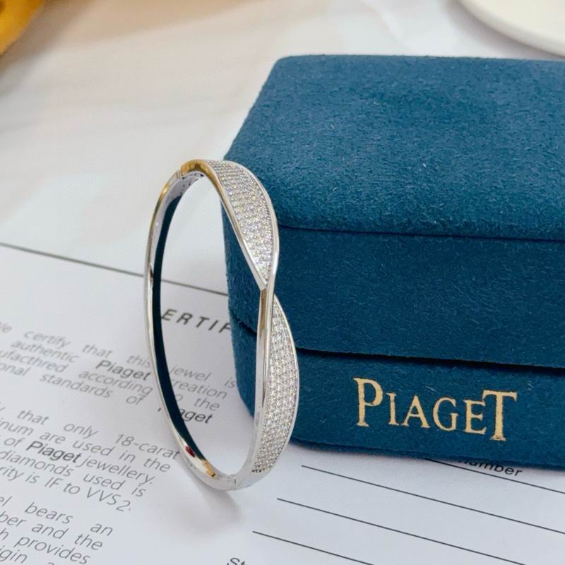 Piaget Bracelet  05yxs17 (8)