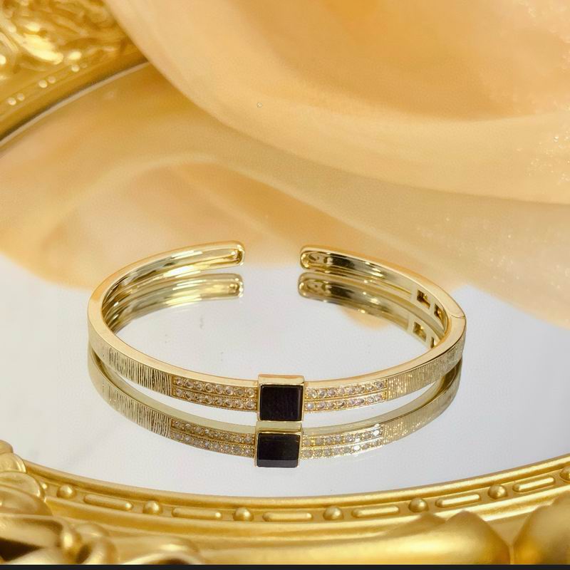 Piaget Bracelet  05yxs32 (3)