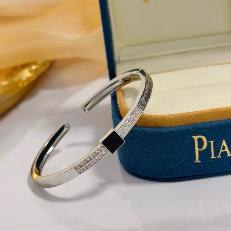Piaget Bracelet  05yxs35 (4)