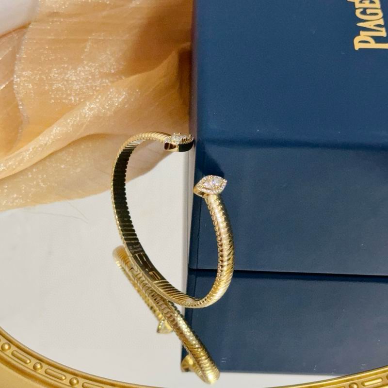 Piaget Bracelet  05yxs36 (9)