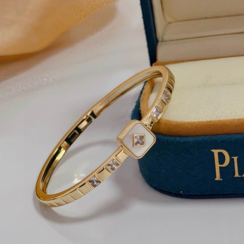 Piaget Bracelet  05yxs43 (3)