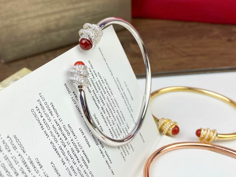 Piaget Bracelet  05yxs46 (8)