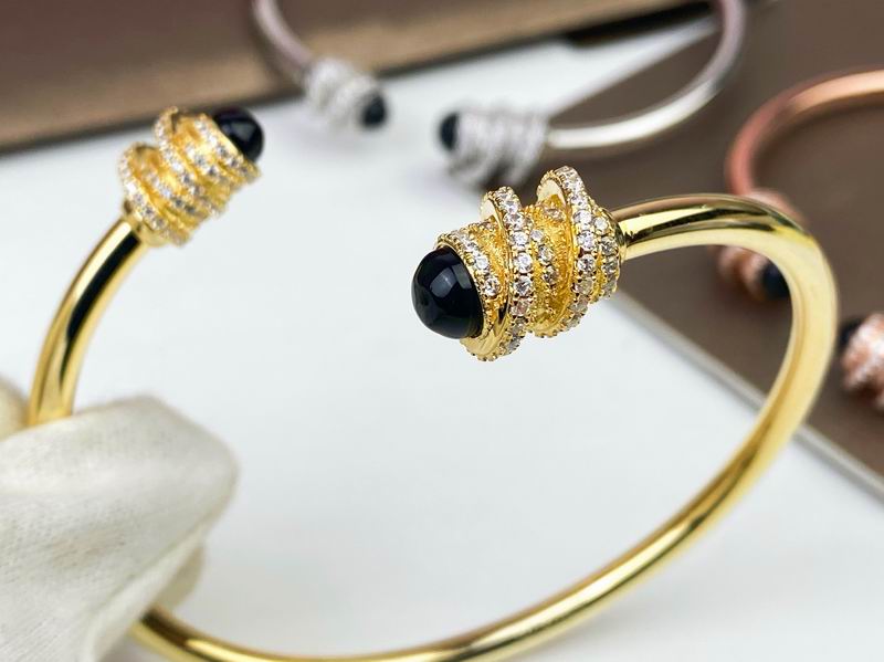 Piaget Bracelet  05yxs46 (9)
