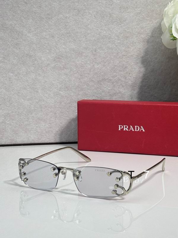 Prada C57 52 20-135 d01